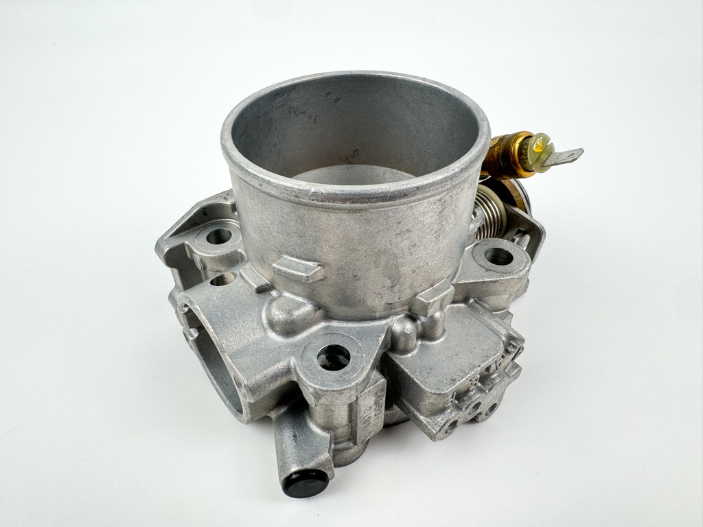 2005 Suzuki 140 HP 4 Stroke Outboard Throttle Body Assembly 13300-90J00 OEM