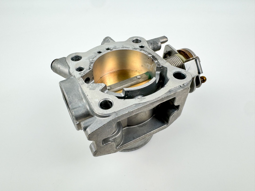 2005 Suzuki 140 HP 4 Stroke Outboard Throttle Body Assembly 13300-90J00 OEM