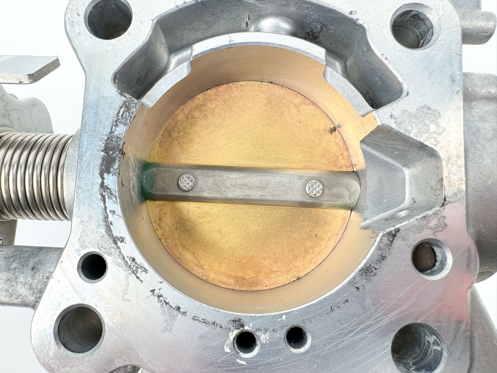 2005 Suzuki 140 HP 4 Stroke Outboard Throttle Body Assembly 13300-90J00 OEM