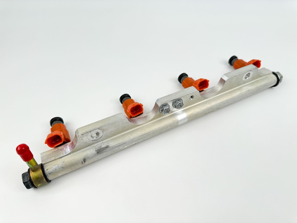 2005 Suzuki 140 HP 4 Stroke Outboard Fuel Injector Set W/ Rail 15710-65D00 OEM