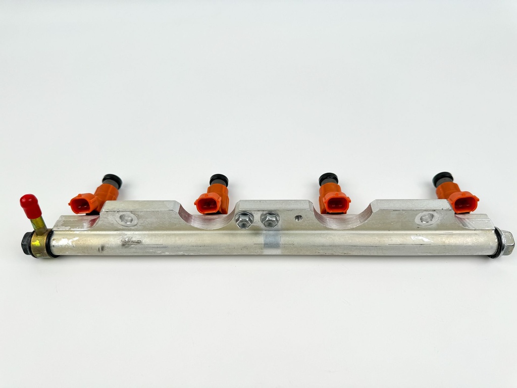 2005 Suzuki 140 HP 4 Stroke Outboard Fuel Injector Set W/ Rail 15710-65D00 OEM