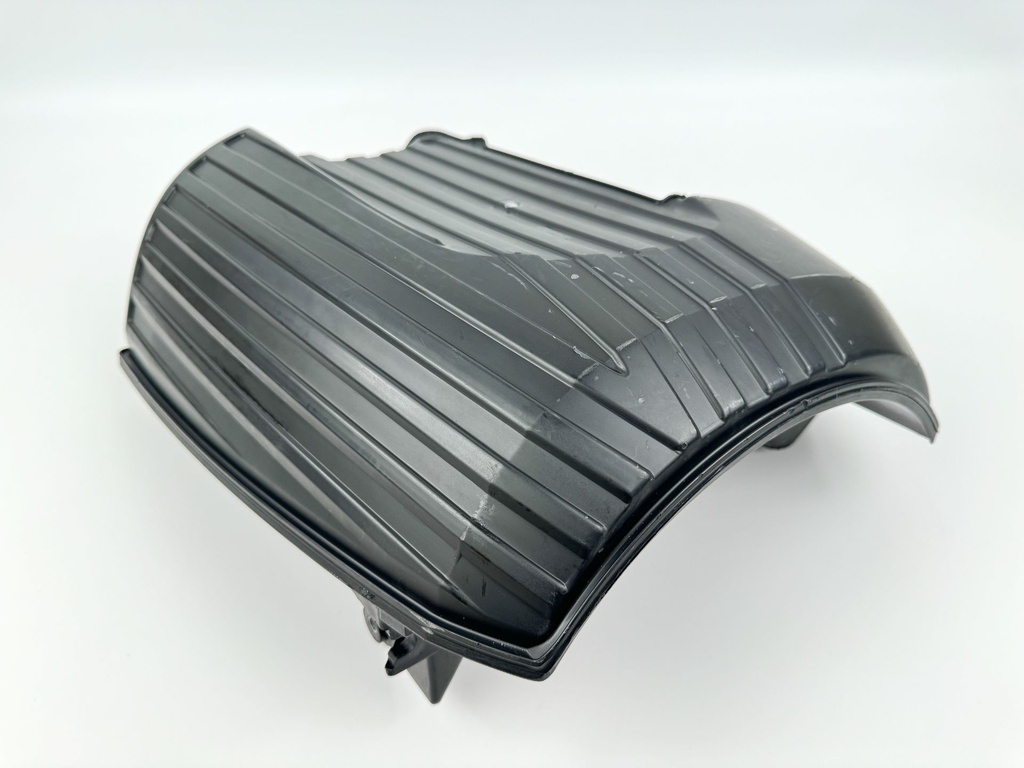 2005 Suzuki 140 HP 4 Stroke Outboard Intake Air Silencer Assembly 13810-90J01 OEM