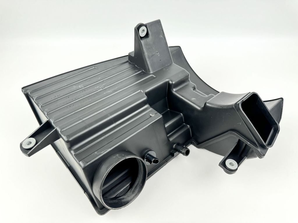 2005 Suzuki 140 HP 4 Stroke Outboard Intake Air Silencer Assembly 13810-90J01 OEM