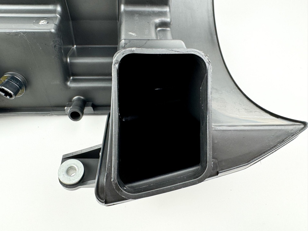 2005 Suzuki 140 HP 4 Stroke Outboard Intake Air Silencer Assembly 13810-90J01 OEM