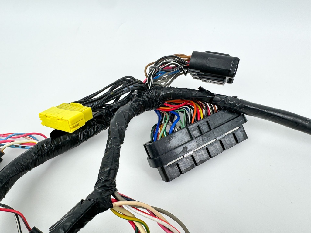 2005 Suzuki 140 HP 4 Stroke Outboard Engine Wire Harness 5035960 OEM