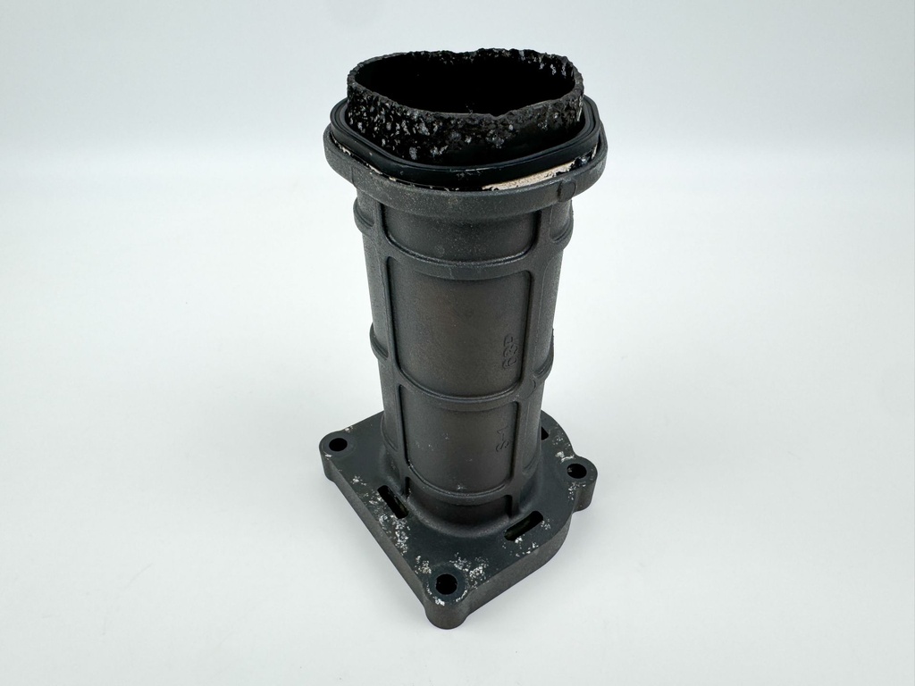 2012 Yamaha 150 HP 4 Stroke Outboard Exhaust Manifold 63P-41131-01-9S OEM