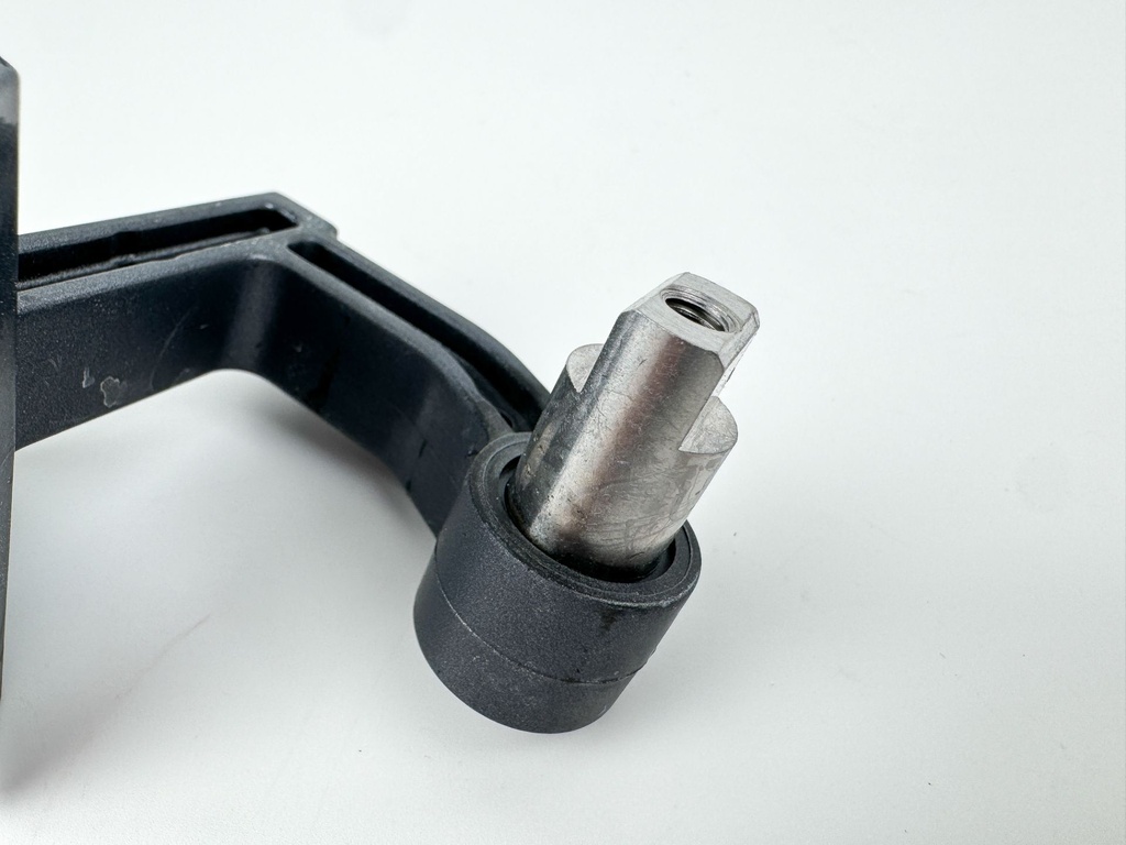 2012 Yamaha 150 HP 4 Stroke Outboard Latch Handle Set 63P-42815-00-8D OEM