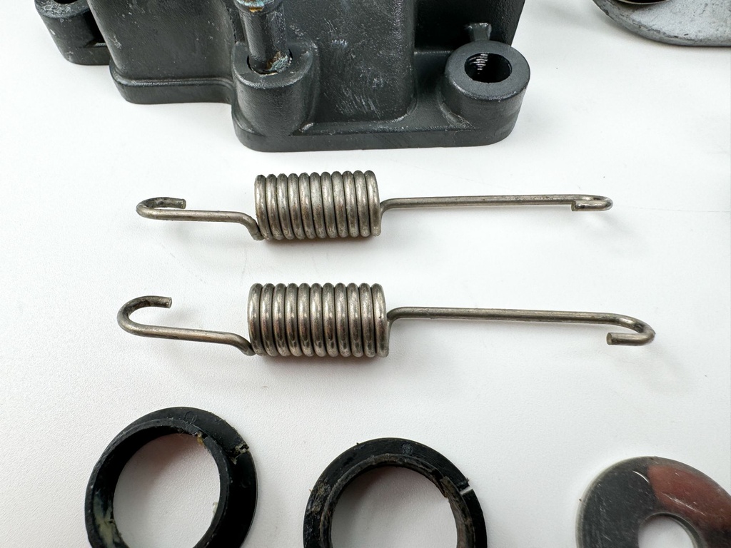 2012 Yamaha 150 HP 4 Stroke Outboard Latch Handle Set 63P-42815-00-8D OEM