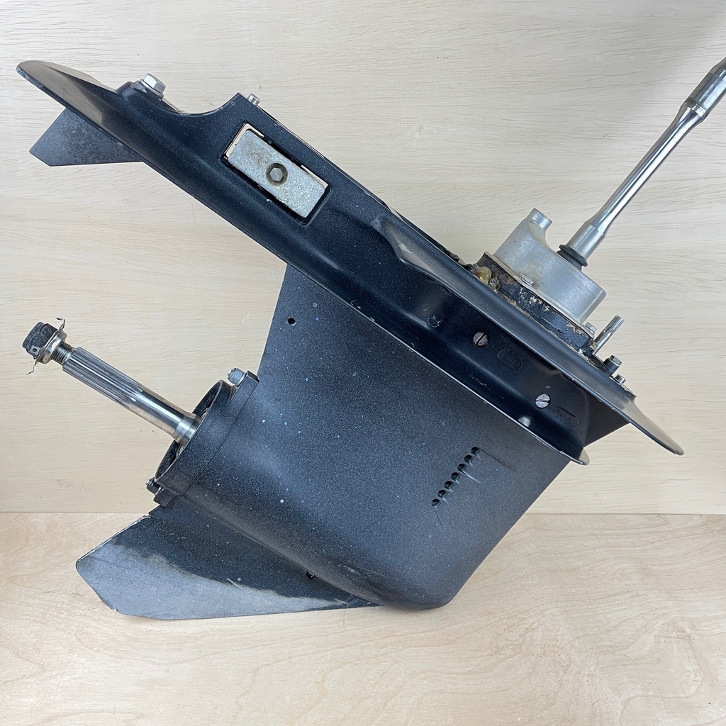 2004 Mercury 75HP 4 Stroke Outboard 20" L Lower Unit Gear Case 2.33:1 888845T03 