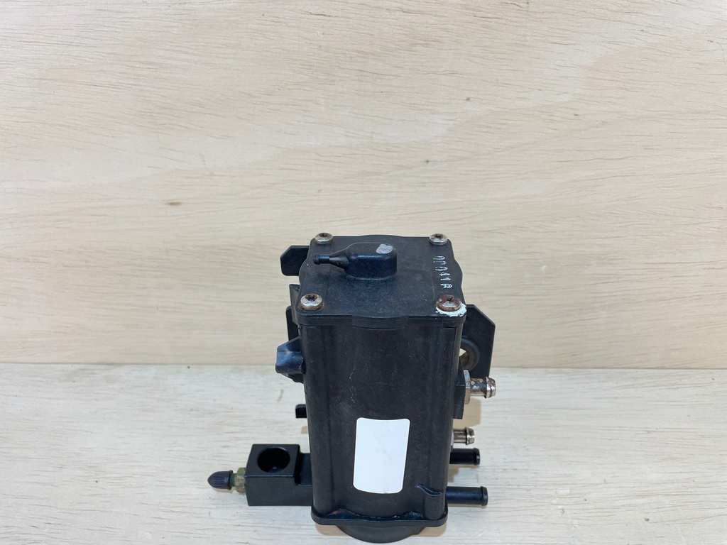 Evinrude Etec Carter Fuel Pump Assembly Vapor Separator Tank VST - Housing