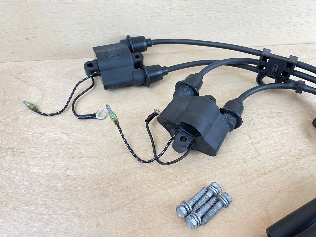 2004 Mercury 75HP 4 Stroke Outboard Ignition Coil Set 804271T