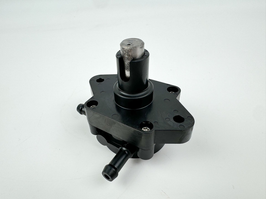 2005 Suzuki 140 HP 4 Stroke Outboard Fuel Pump 15100-90J10 OEM