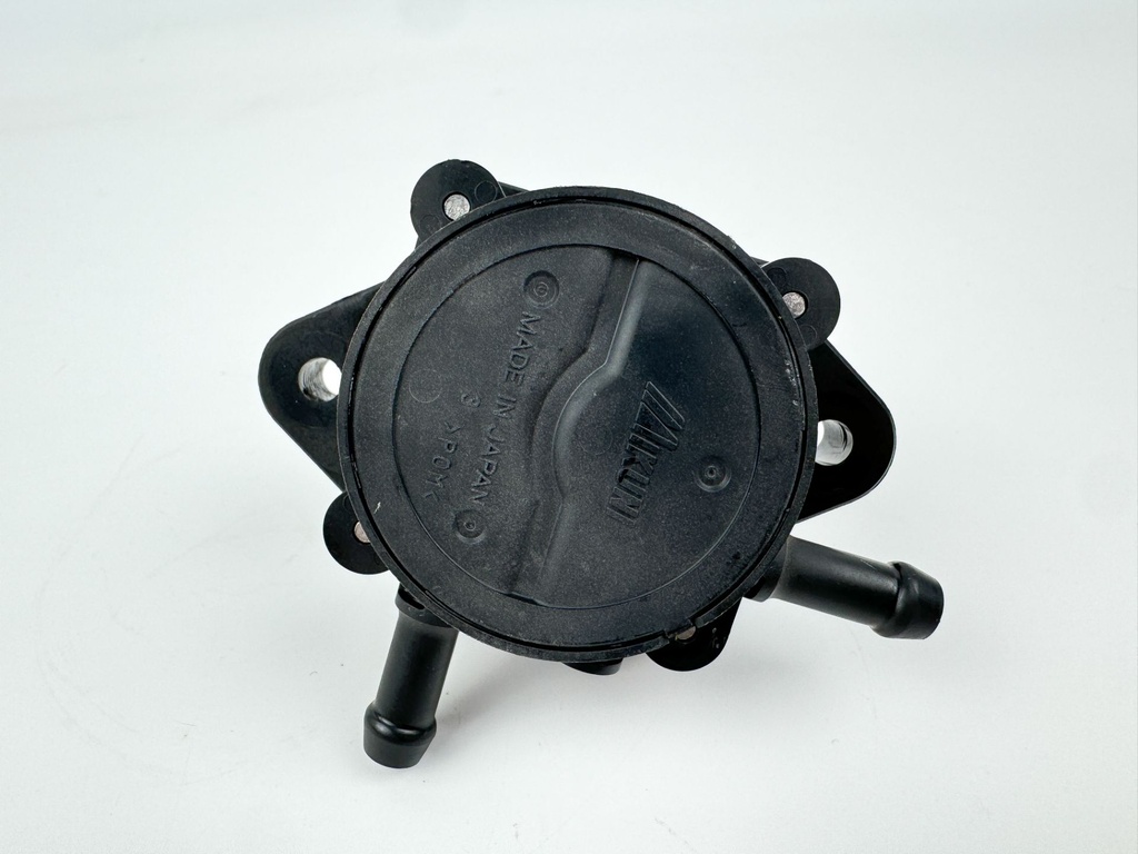 2005 Suzuki 140 HP 4 Stroke Outboard Fuel Pump 15100-90J10 OEM