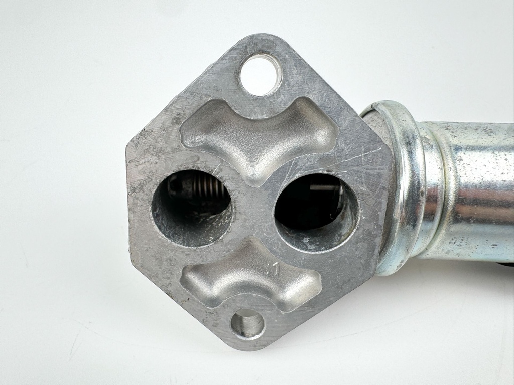 2005 Suzuki 140 HP 4 Stroke Outboard IAC Idle Air Control Valve 18137-77E00 OEM