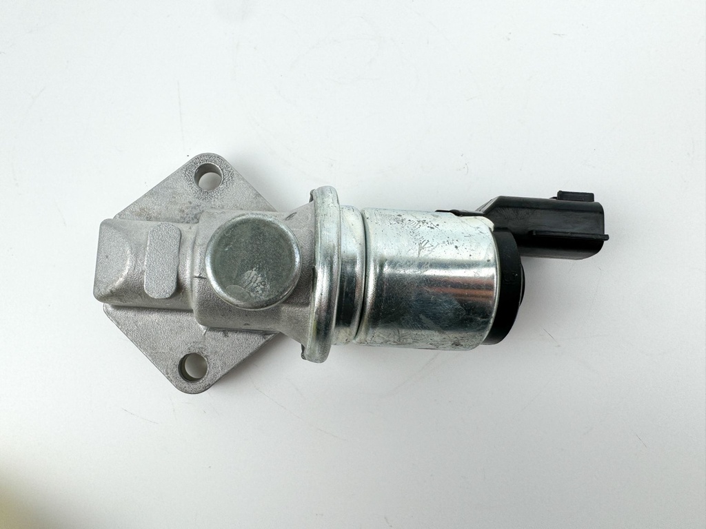 2005 Suzuki 140 HP 4 Stroke Outboard IAC Idle Air Control Valve 18137-77E00 OEM