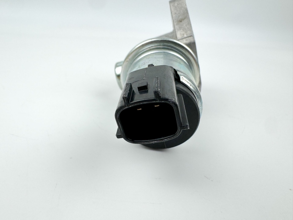 2005 Suzuki 140 HP 4 Stroke Outboard IAC Idle Air Control Valve 18137-77E00 OEM