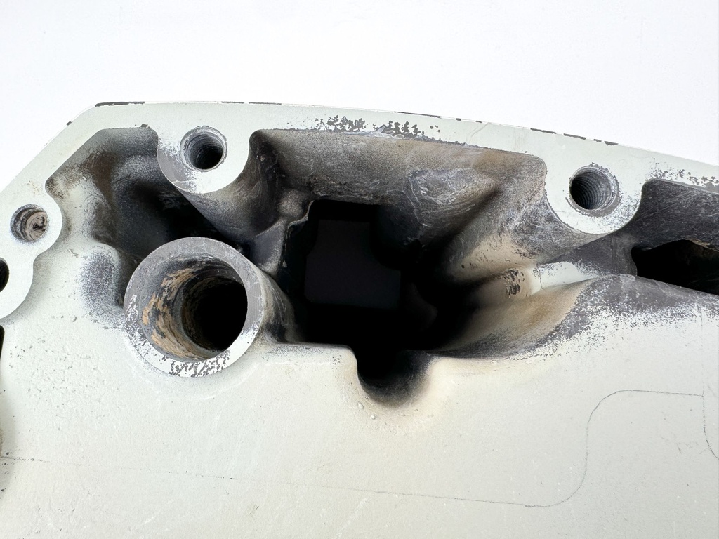 2005 Suzuki 140 HP 4 Stroke Outboard Oil Pan 11501-90J04-0EP OEM