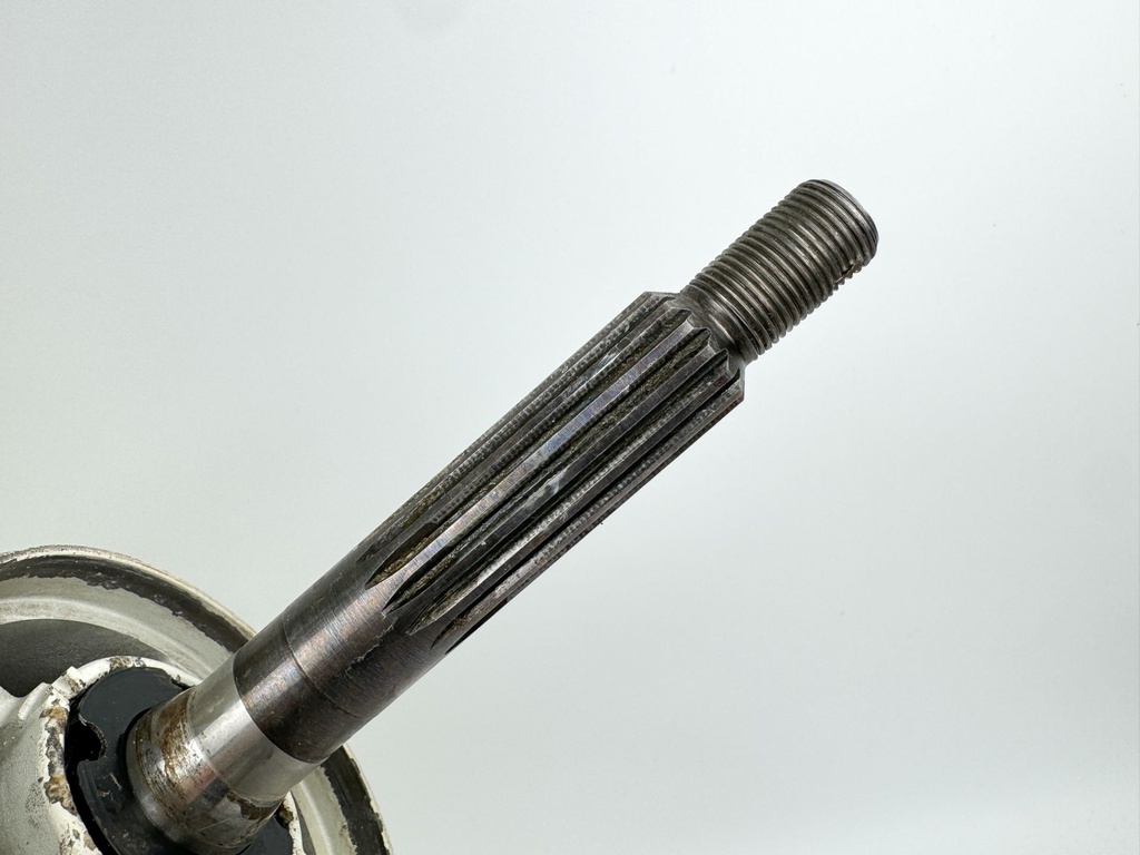 2002-2011 Suzuki 140 HP 4 Stroke Outboard 25" Lower Unit Gear Case RH