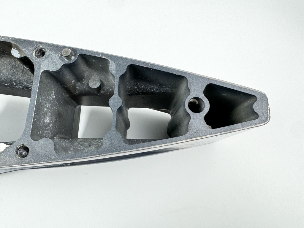 2012 Yamaha 150HP 4 Stroke Outboard Midsection 5" Extension 63P-45211-00-8D