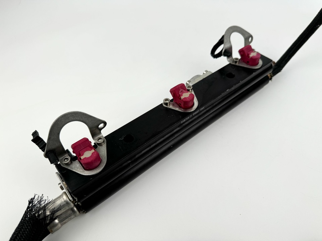 2000 Mercury 200 HP 2 Stroke Outboard Fuel Injector Set W/ Rail 858259A1 OEM