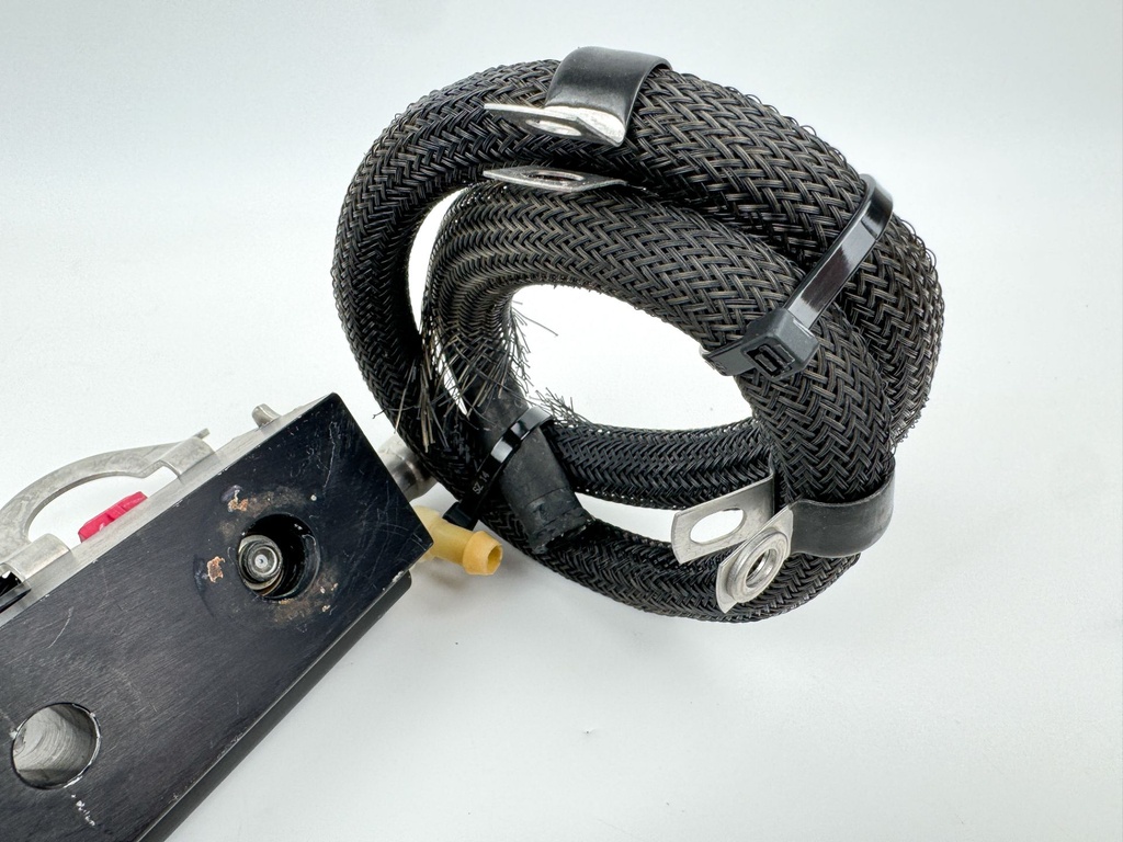 2000 Mercury 200 HP 2 Stroke Outboard Fuel Injector Set W/ Rail 858259A1 OEM