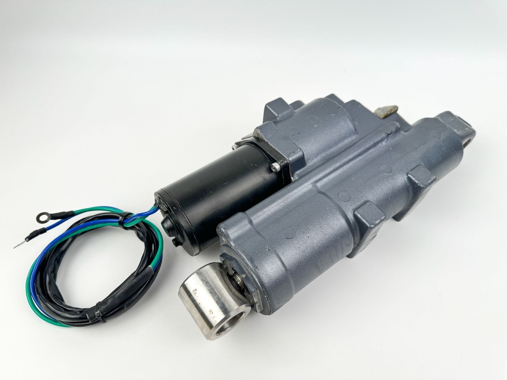 2011 Yamaha 70 HP 4 Stroke Outboard Power Trim Tilt Unit 6CJ-43800-00-8D OEM