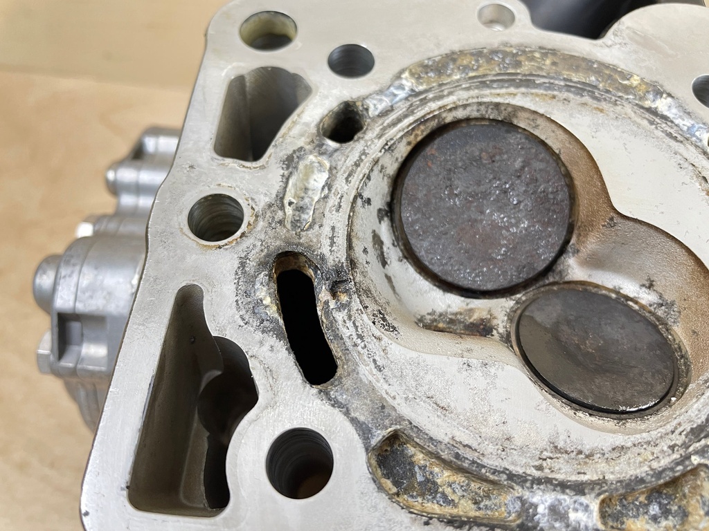 2006 Mercury 50HP 4 Stroke Outboard Engine Cylinder Head 893505T06