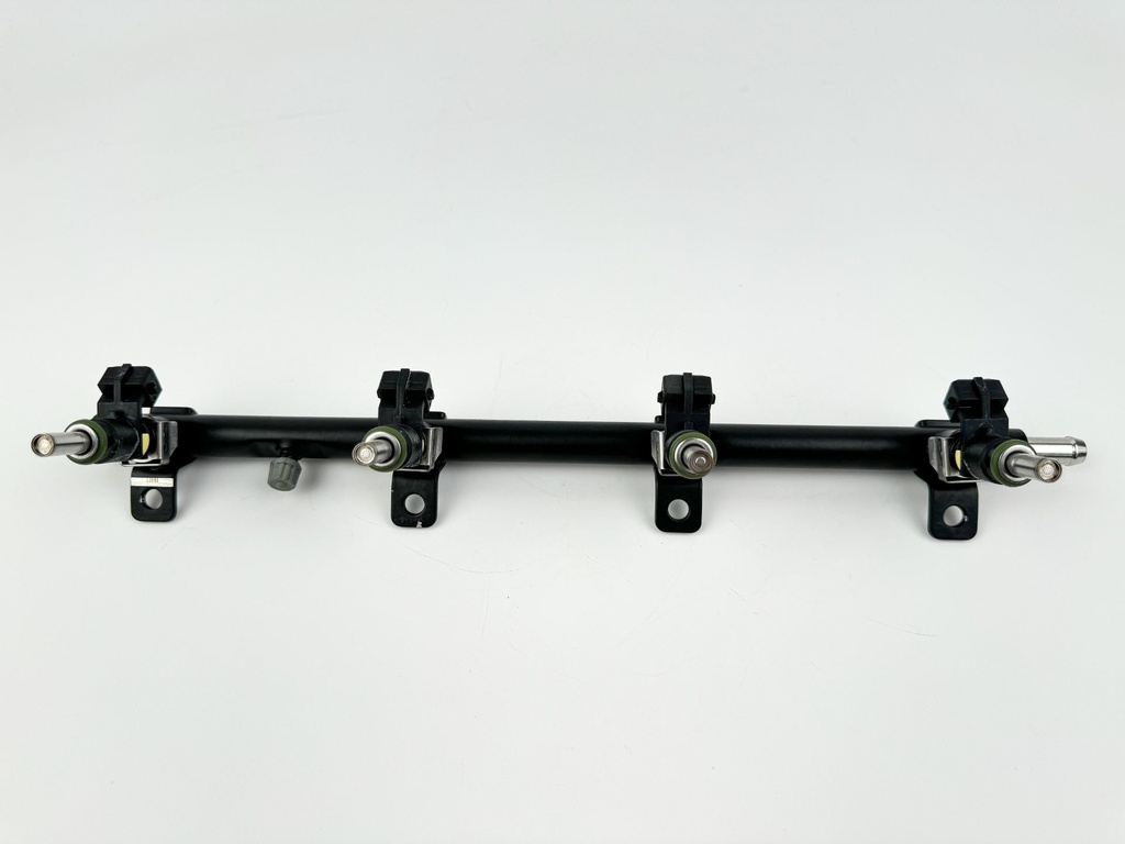 2015 Mercury 115 HP 4 Stroke Outboard Fuel Injector Set W/ Rail 8M6002428 OEM