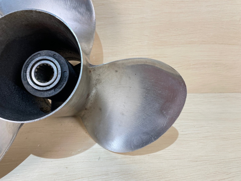 Mercury Quicksilver Vengeance SS Prop 14 1/2" x 15P Propeller 48-16314-17