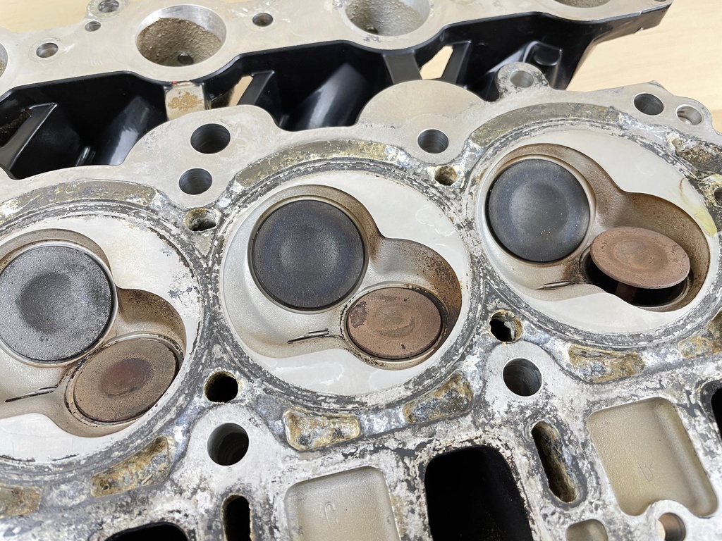 2006 Mercury 50HP 4 Stroke Outboard Engine Cylinder Head 893505T06