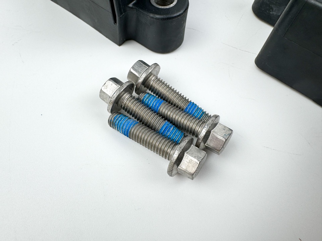 2015 Mercury 115 HP 4 Stroke Outboard Ignition Coil Set 8M0044991 OEM