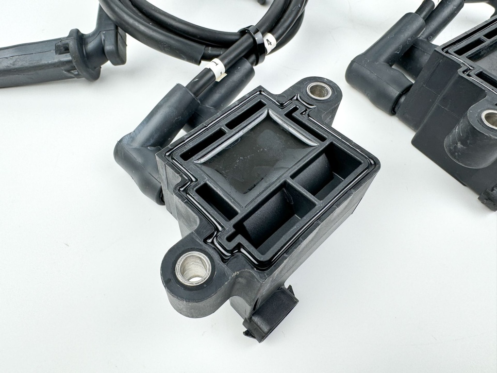 2015 Mercury 115 HP 4 Stroke Outboard Ignition Coil Set 8M0044991 OEM