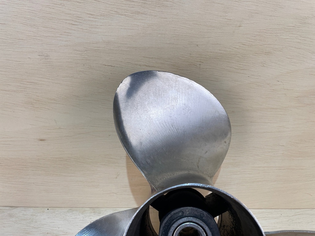 Mercury Quicksilver Vengeance SS Prop 14 1/2" x 15P Propeller 48-16314-17