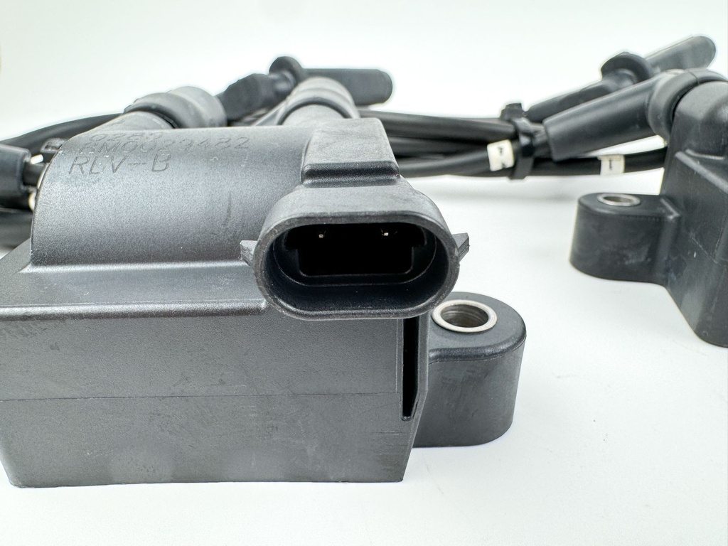 2015 Mercury 115 HP 4 Stroke Outboard Ignition Coil Set 8M0044991 OEM