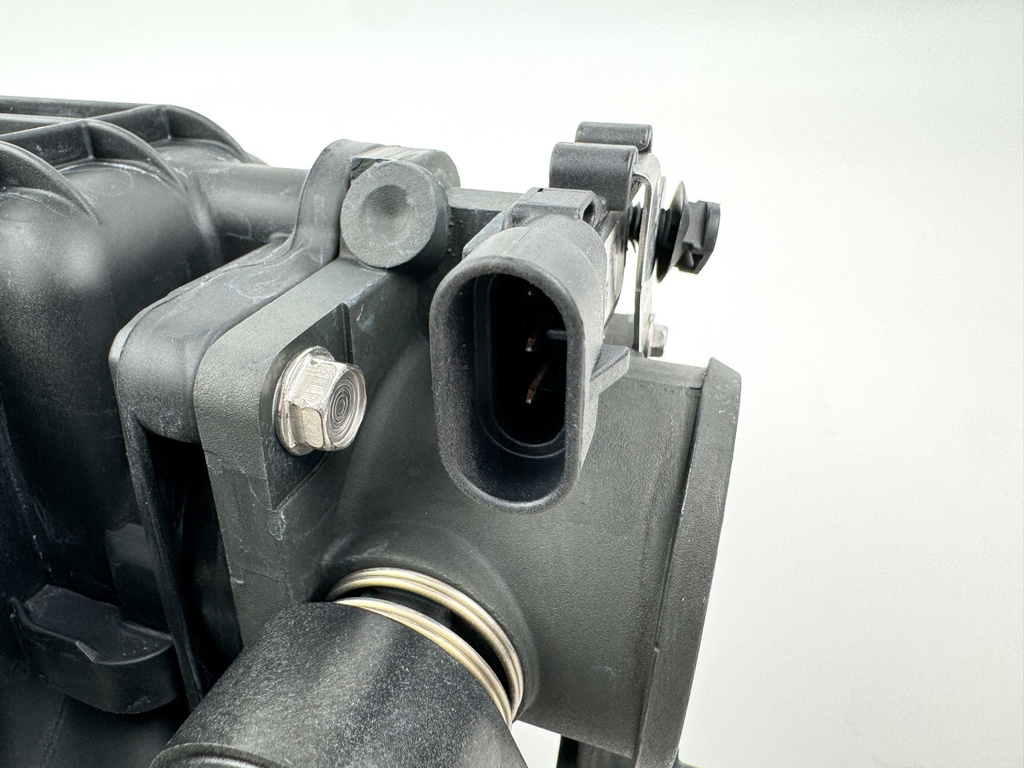 2015 Mercury 115 HP 4 Stroke Outboard Intake Manifold 8M0088066 OEM