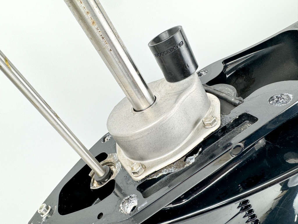 2015 Mercury 115 HP 4 Stroke 25" XL Lower Unit Gear Case Command Thrust 2.38:1