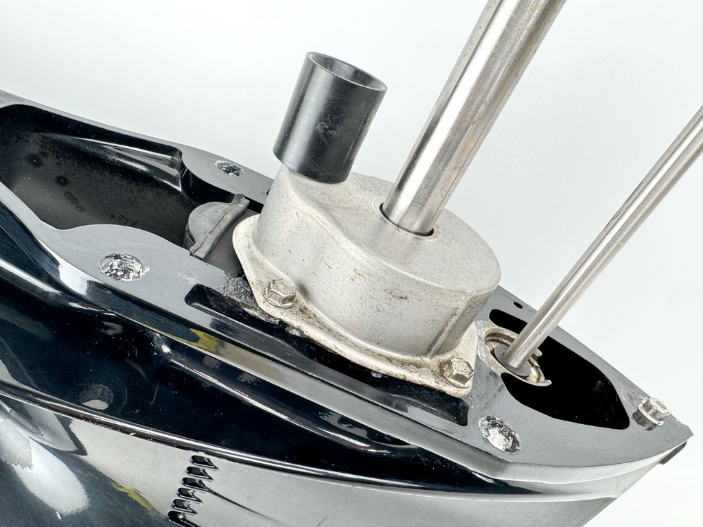 2015 Mercury 115 HP 4 Stroke 25" XL Lower Unit Gear Case Command Thrust 2.38:1