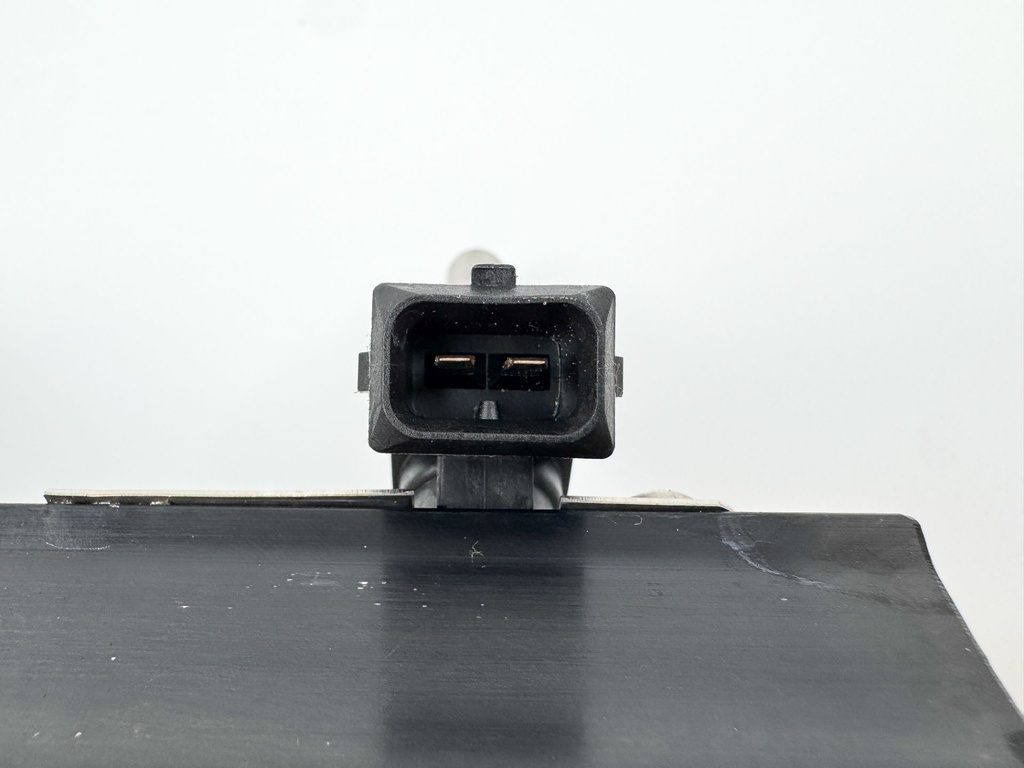 2009 Mercury 200 HP 4 Stroke Outboard Fuel Injector Set W/ Rail 8M0041571 OEM