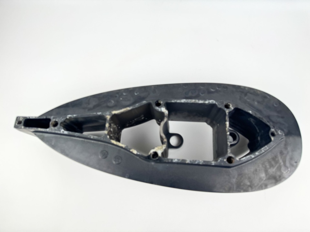 2009 Mercury 200 HP 4 Stroke Outboard Midsection Extension / Spacer 880647T02 OEM