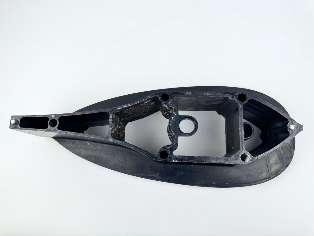 2009 Mercury 200 HP 4 Stroke Outboard Midsection Extension / Spacer 880647T02 OEM