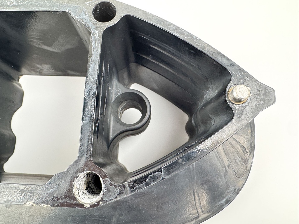 2009 Mercury 200 HP 4 Stroke Outboard Midsection Extension / Spacer 880647T02 OEM