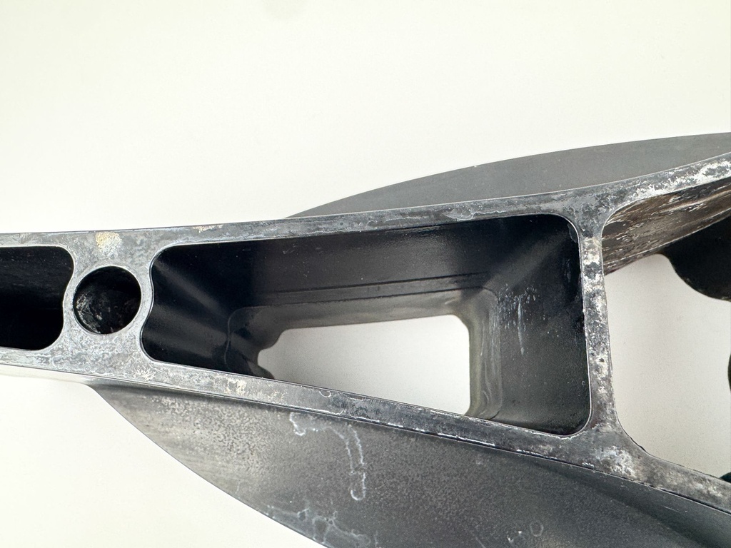 2009 Mercury 200 HP 4 Stroke Outboard Midsection Extension / Spacer 880647T02 OEM