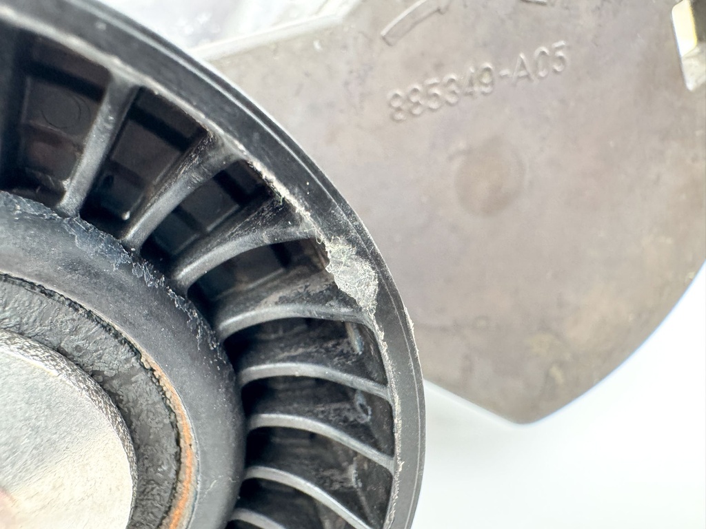 2007 Mercury 135 HP 4 Stroke Outboard Belt Tensioner 885349T05 OEM