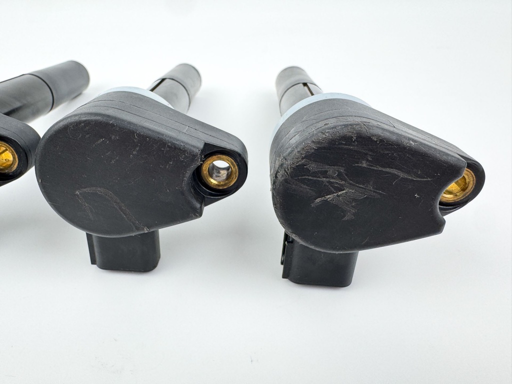 2007 Mercury 135 HP 4 Stroke Outboard Ignition Coil Set 880615T01 OEM