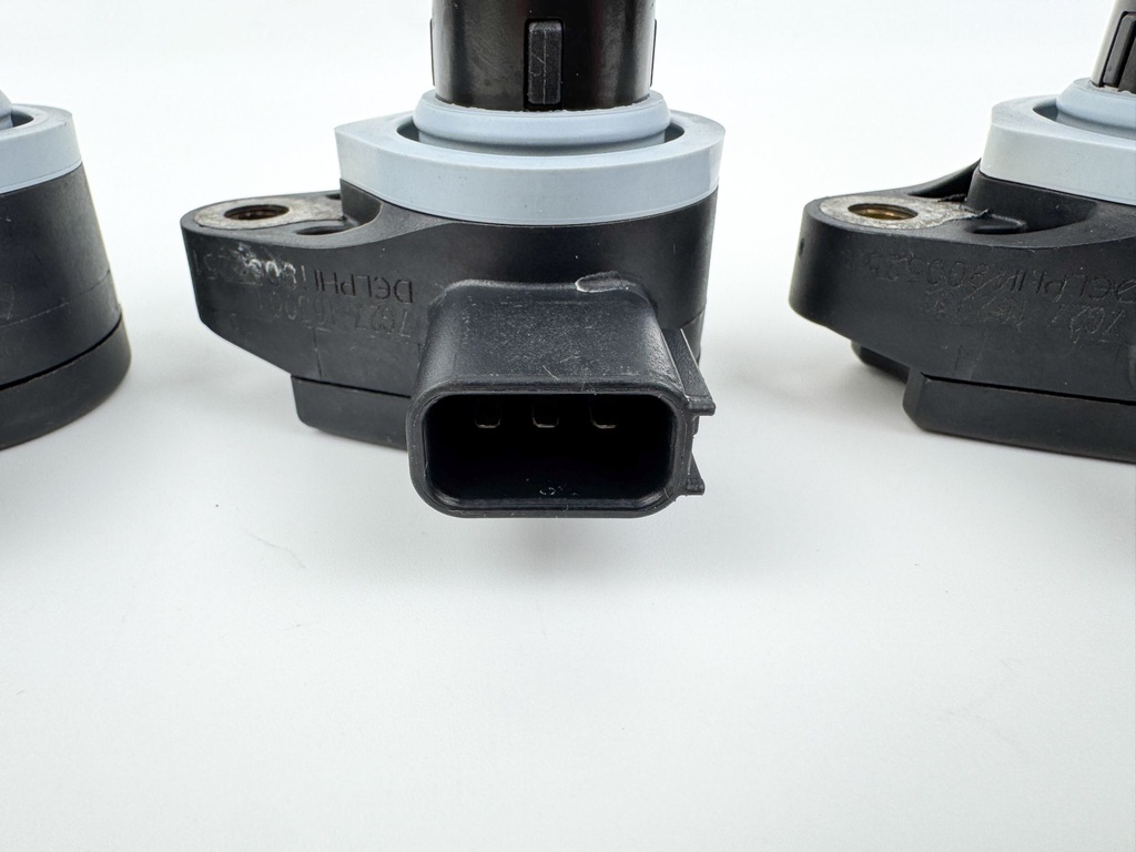 2007 Mercury 135 HP 4 Stroke Outboard Ignition Coil Set 880615T01 OEM