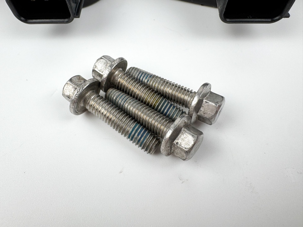 2007 Mercury 135 HP 4 Stroke Outboard Ignition Coil Set 880615T01 OEM