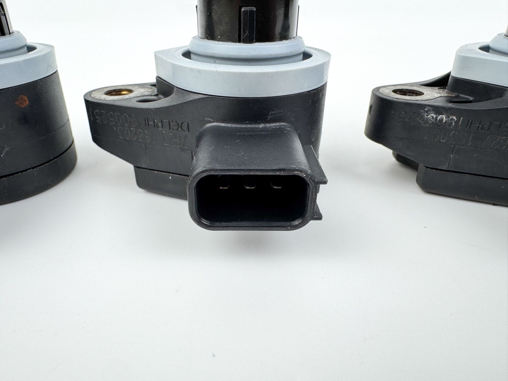 2007 Mercury 135 HP 4 Stroke Outboard Ignition Coil Set 880615T01 OEM