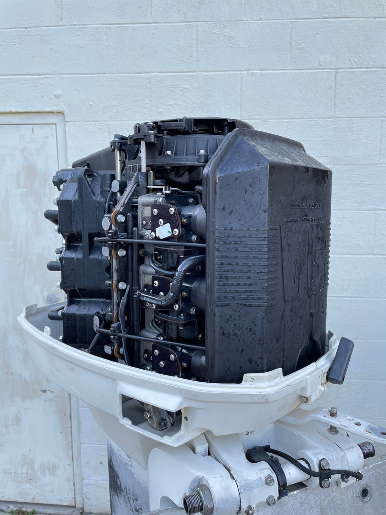 2000 Johnson 175HP 25" XL Shaft 2 Stroke Carbureted Outboard Engine - Freshly Serviced