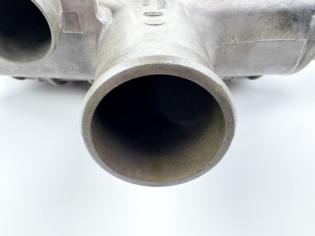 2007 Mercury 135 HP 4 Stroke Outboard CAC Charge Air Cooler 8M0046691 OEM