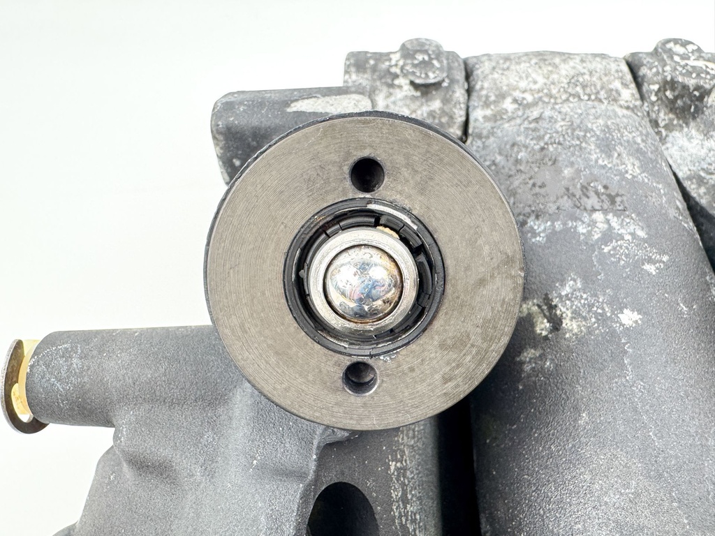 2007 Mercury 135 HP 4 Stroke Outboard Power Trim Tilt Unit 8M0168222 OEM